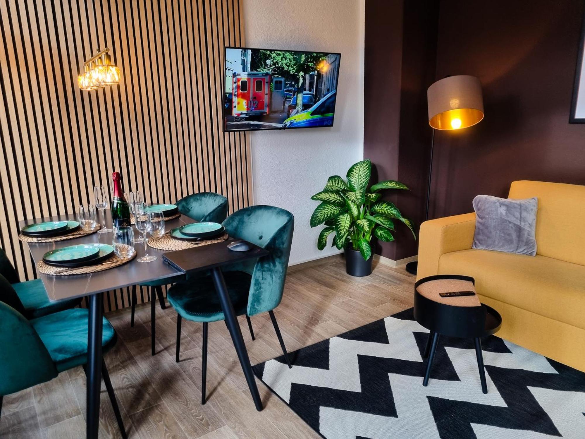 Maremar - Design Maisonette Altstadt - 4 Pers - 57Qm - Luxus Boxspringbett - Kueche - Arbeitsplatz - Privater Parkplatz Greiz Exterior photo